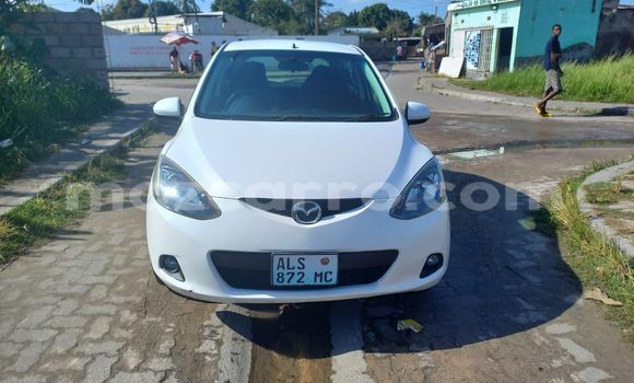 Nunua Ilio tumika Mazda Demio Nyeupe Gari ndani ya Maputo nchini Maputo Nunua Ilio tumika Mazda Demio Nyeupe Gari ndani ya Maputo nchini Maputo
