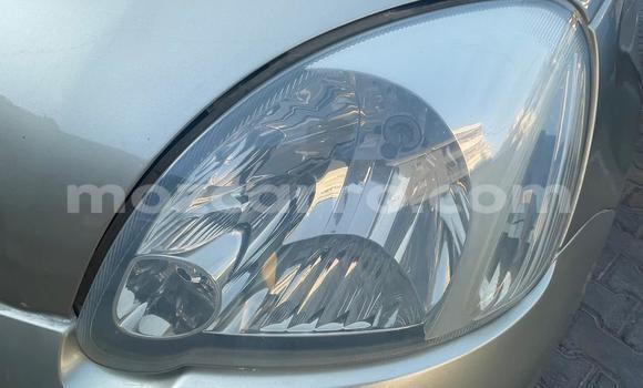 Comprar Usado Toyota Vitz Prata Carro em Maputo em Maputo Comprar Usado Toyota Vitz Prata Carro em Maputo em Maputo