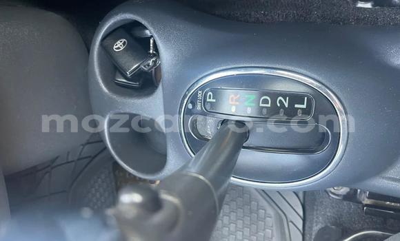 Comprar Usado Toyota Vitz Prata Carro em Maputo em Maputo Comprar Usado Toyota Vitz Prata Carro em Maputo em Maputo