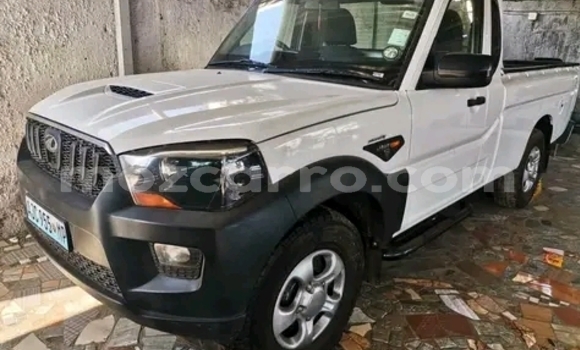 Nunua Ilio tumika Mahindra CL Nyeupe Gari ndani ya Maputo nchini Maputo Nunua Ilio tumika Mahindra CL Nyeupe Gari ndani ya Maputo nchini Maputo