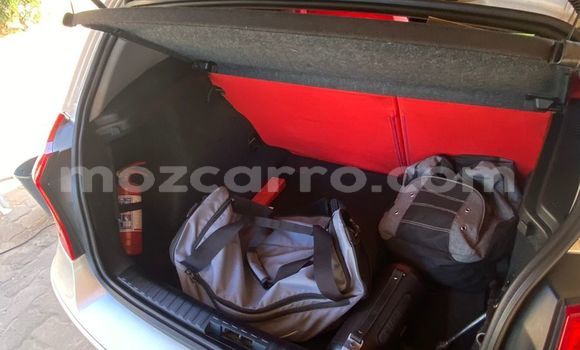 Tenga Tsaru BMW 1er Sirivha Mota in Maputo in Maputo Tenga Tsaru BMW 1er Sirivha Mota in Maputo in Maputo