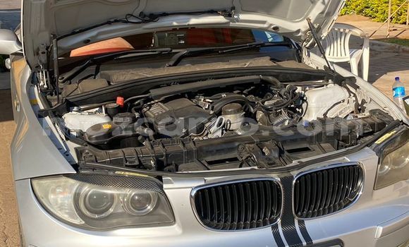 Tenga Tsaru BMW 1er Sirivha Mota in Maputo in Maputo Tenga Tsaru BMW 1er Sirivha Mota in Maputo in Maputo