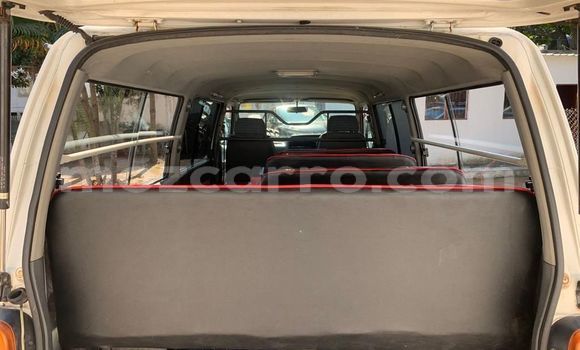 Comprar Usado Toyota Hiace Prata Carro em Maputo em Maputo Comprar Usado Toyota Hiace Prata Carro em Maputo em Maputo