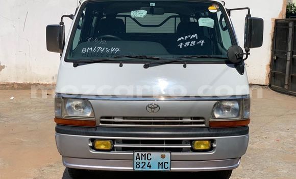 Comprar Usado Toyota Hiace Prata Carro em Maputo em Maputo Comprar Usado Toyota Hiace Prata Carro em Maputo em Maputo