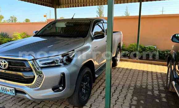Nunua Ilio tumika Toyota Hilux Fedha Gari ndani ya Maputo nchini Maputo Nunua Ilio tumika Toyota Hilux Fedha Gari ndani ya Maputo nchini Maputo