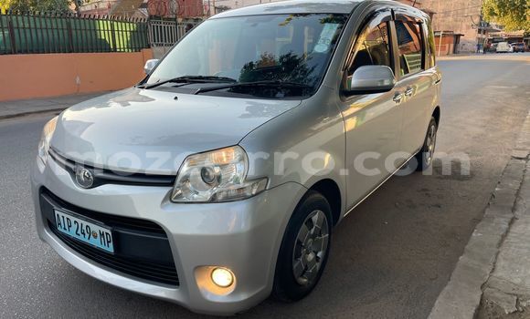 Nunua Ilio tumika Toyota Sienta Fedha Gari ndani ya Maputo nchini Maputo Nunua Ilio tumika Toyota Sienta Fedha Gari ndani ya Maputo nchini Maputo