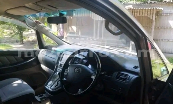 Comprar Usado Toyota Alphard Prata Carro em Vilankulo em Inhambane Comprar Usado Toyota Alphard Prata Carro em Vilankulo em Inhambane