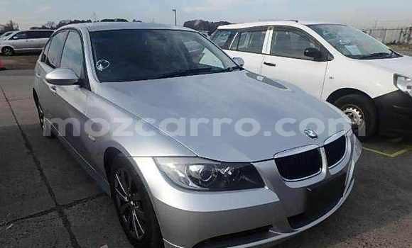 Comprar Usado BMW 3-Series Prata Carro em Maputo em Maputo