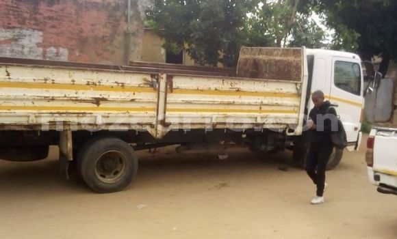 Comprar Usado Hafei Brio Branco Carro em Maputo em Maputo Comprar Usado Hafei Brio Branco Carro em Maputo em Maputo