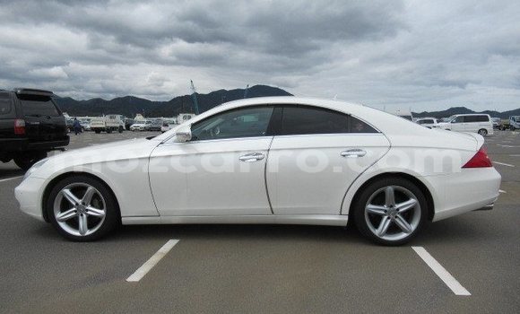 Nunua Ilio tumika Mercedes‒Benz CLS-Class Nyeupe Gari ndani ya Maputo nchini Maputo Nunua Ilio tumika Mercedes‒Benz CLS-Class Nyeupe Gari ndani ya Maputo nchini Maputo
