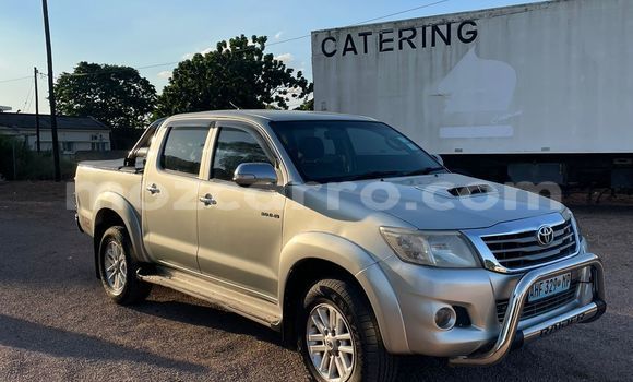 Nunua Ilio tumika Toyota Hilux Nyingine Gari ndani ya Maputo nchini Maputo