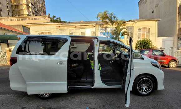 Comprar Usado Toyota Alphard Branco Carro em Maputo em Maputo Comprar Usado Toyota Alphard Branco Carro em Maputo em Maputo