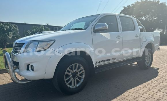 Nunua Ilio tumika Toyota Hilux Nyeupe Gari ndani ya Maputo nchini Maputo Nunua Ilio tumika Toyota Hilux Nyeupe Gari ndani ya Maputo nchini Maputo