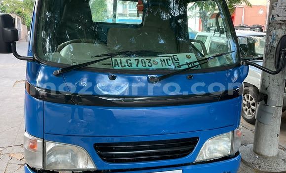 Comprar Usado Toyota Dyna Azul Carro em Maputo em Maputo
