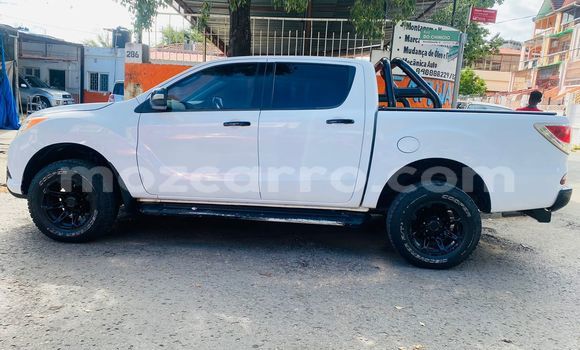 Comprar Usado Mazda BT-50 Branco Carro em Maputo em Maputo Comprar Usado Mazda BT-50 Branco Carro em Maputo em Maputo