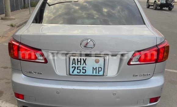 Tenga Tsaru Lexus IS Chena Mota in Maputo in Maputo Tenga Tsaru Lexus IS Chena Mota in Maputo in Maputo