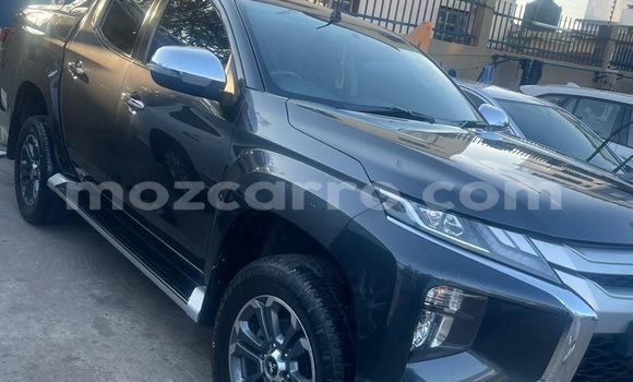 Nunua Ilio tumika Mitsubishi Triton Bluu Gari ndani ya Maputo nchini Maputo Nunua Ilio tumika Mitsubishi Triton Bluu Gari ndani ya Maputo nchini Maputo