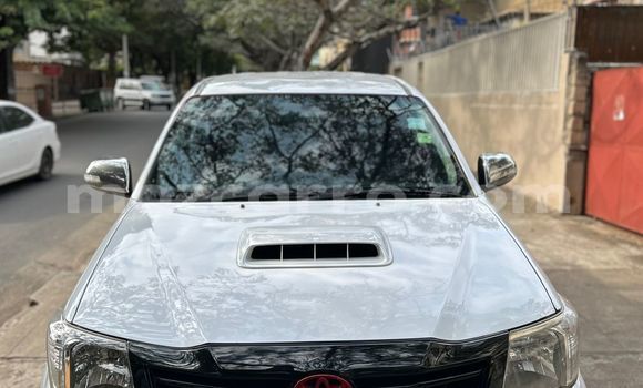 Buy Used Toyota Hilux White Car in Maputo in Maputo Buy Used Toyota Hilux White Car in Maputo in Maputo
