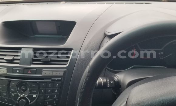 Comprar Usado Mazda BT-50 Azul Carro em Maputo em Maputo Comprar Usado Mazda BT-50 Azul Carro em Maputo em Maputo