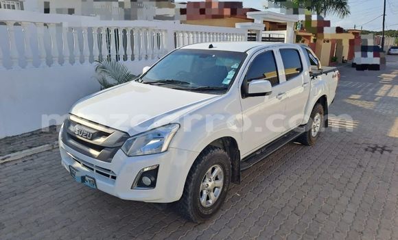 Nunua Ilio tumika Isuzu D-MAX Nyeupe Gari ndani ya Maputo nchini Maputo Nunua Ilio tumika Isuzu D-MAX Nyeupe Gari ndani ya Maputo nchini Maputo