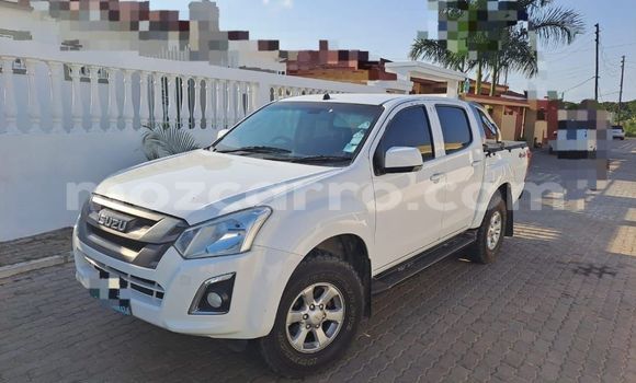Nunua Ilio tumika Isuzu D-MAX Nyeupe Gari ndani ya Maputo nchini Maputo Nunua Ilio tumika Isuzu D-MAX Nyeupe Gari ndani ya Maputo nchini Maputo
