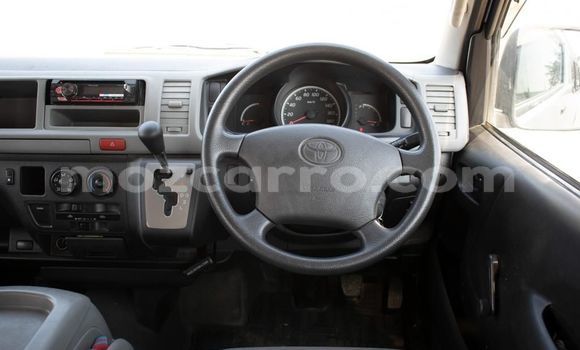 Comprar Usado Toyota Hiace Prata Carro em Maputo em Maputo Comprar Usado Toyota Hiace Prata Carro em Maputo em Maputo