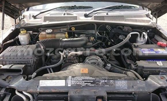 Nunua Ilio tumika Jeep Cherokee Nyeusi Gari ndani ya Maputo nchini Maputo Nunua Ilio tumika Jeep Cherokee Nyeusi Gari ndani ya Maputo nchini Maputo