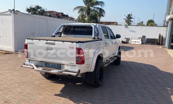 Comprar Usado Toyota Hilux Branco Carro em Maputo em Maputo Comprar Usado Toyota Hilux Branco Carro em Maputo em Maputo