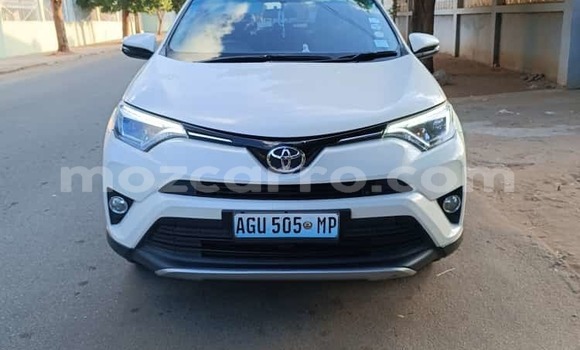 Nunua Ilio tumika Toyota RAV4 Nyeupe Gari ndani ya Maputo nchini Maputo Nunua Ilio tumika Toyota RAV4 Nyeupe Gari ndani ya Maputo nchini Maputo