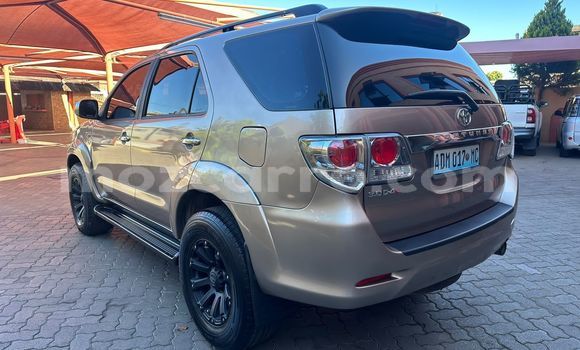 Tenga Tsaru Toyota Fortuner Zvimwe Mota in Maputo in Maputo Tenga Tsaru Toyota Fortuner Zvimwe Mota in Maputo in Maputo