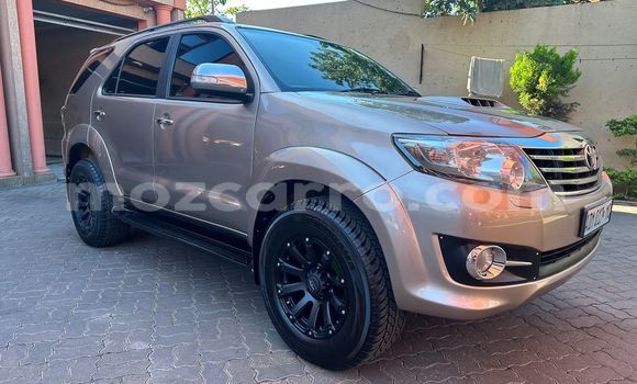 Tenga Tsaru Toyota Fortuner Zvimwe Mota in Maputo in Maputo Tenga Tsaru Toyota Fortuner Zvimwe Mota in Maputo in Maputo