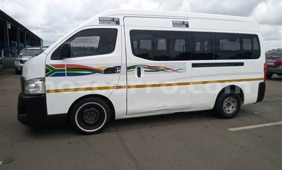 Buy Used Nissan NV350 Caravan White Car in Quelimane in Zambezia Buy Used Nissan NV350 Caravan White Car in Quelimane in Zambezia