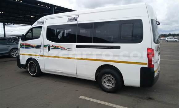 Buy Used Nissan NV350 Caravan White Car in Quelimane in Zambezia Buy Used Nissan NV350 Caravan White Car in Quelimane in Zambezia
