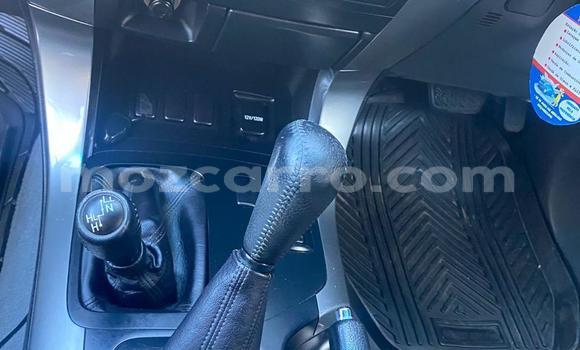 Nunua Ilio tumika Toyota Land Cruiser Prado Fedha Gari ndani ya Maputo nchini Maputo Nunua Ilio tumika Toyota Land Cruiser Prado Fedha Gari ndani ya Maputo nchini Maputo