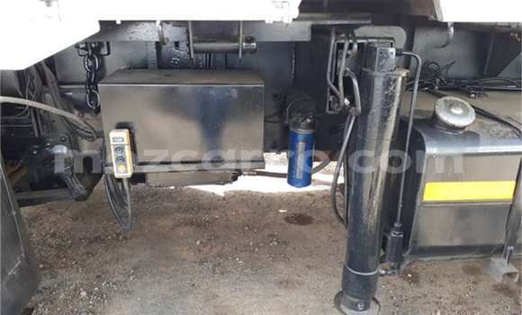 Buy Used Nissan UD White Truck in Maputo in Maputo Buy Used Nissan UD White Truck in Maputo in Maputo