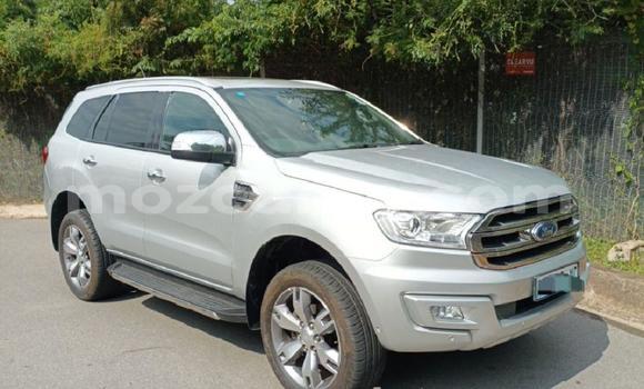 Nunua Ilio tumika Ford Everest Fedha Gari ndani ya Maputo nchini Maputo Nunua Ilio tumika Ford Everest Fedha Gari ndani ya Maputo nchini Maputo