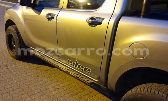 Comprar Usado Mazda BT-50 Castanho Carro em Maputo em Maputo Comprar Usado Mazda BT-50 Castanho Carro em Maputo em Maputo