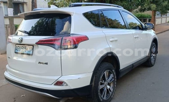 Tenga Tsaru Toyota RAV4 Chena Mota in Maputo in Maputo Tenga Tsaru Toyota RAV4 Chena Mota in Maputo in Maputo