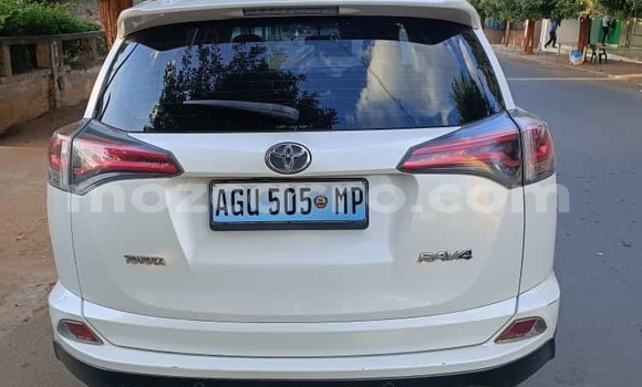 Tenga Tsaru Toyota RAV4 Chena Mota in Maputo in Maputo Tenga Tsaru Toyota RAV4 Chena Mota in Maputo in Maputo
