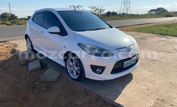 Nunua Ilio tumika Mazda Demio Nyeupe Gari ndani ya Maputo nchini Maputo Nunua Ilio tumika Mazda Demio Nyeupe Gari ndani ya Maputo nchini Maputo