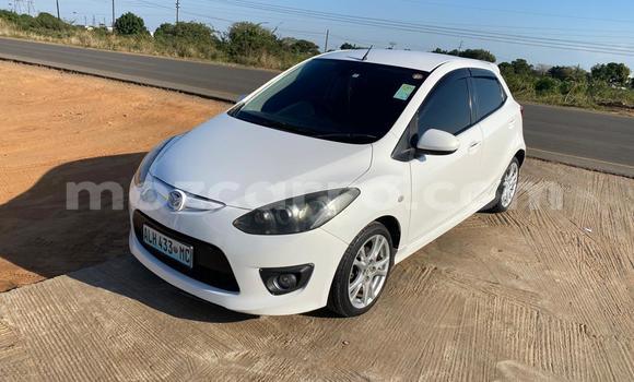 Nunua Ilio tumika Mazda Demio Nyeupe Gari ndani ya Maputo nchini Maputo Nunua Ilio tumika Mazda Demio Nyeupe Gari ndani ya Maputo nchini Maputo