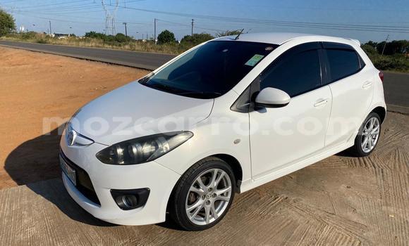 Nunua Ilio tumika Mazda Demio Nyeupe Gari ndani ya Maputo nchini Maputo Nunua Ilio tumika Mazda Demio Nyeupe Gari ndani ya Maputo nchini Maputo