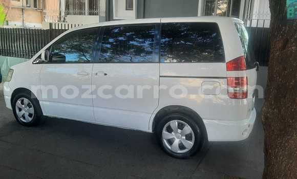 Comprar Usado Toyota Noah Branco Carro em Maputo em Maputo Comprar Usado Toyota Noah Branco Carro em Maputo em Maputo
