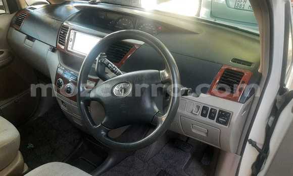 Comprar Usado Toyota Noah Branco Carro em Maputo em Maputo Comprar Usado Toyota Noah Branco Carro em Maputo em Maputo