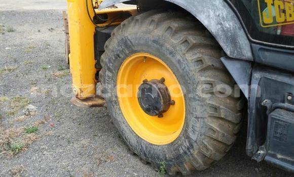 Buy Used Caterpillar 120 Other Truck in Maputo in Maputo Buy Used Caterpillar 120 Other Truck in Maputo in Maputo
