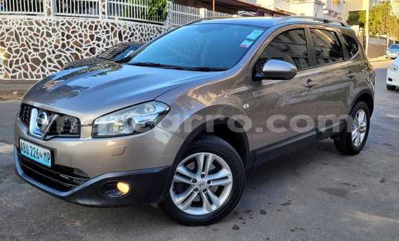 Tenga Tsaru Nissan Qashqai Bhurawuni Mota in Maputo in Maputo