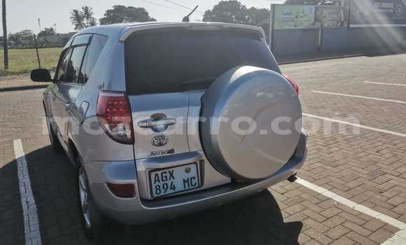 Comprar Usado Toyota RAV4 Prata Carro em Maputo em Maputo Comprar Usado Toyota RAV4 Prata Carro em Maputo em Maputo