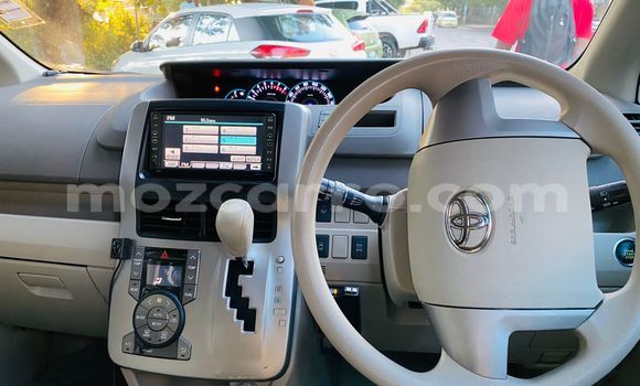 Tenga Tsaru Toyota Noah Chena Mota in Maputo in Maputo Tenga Tsaru Toyota Noah Chena Mota in Maputo in Maputo