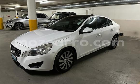 Comprar Usado Volvo S60 Branco Carro em Maputo em Maputo