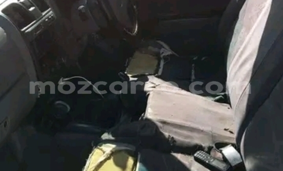 Nunua Ilio tumika Isuzu KB Nyeupe Gari ndani ya Maputo nchini Maputo Nunua Ilio tumika Isuzu KB Nyeupe Gari ndani ya Maputo nchini Maputo